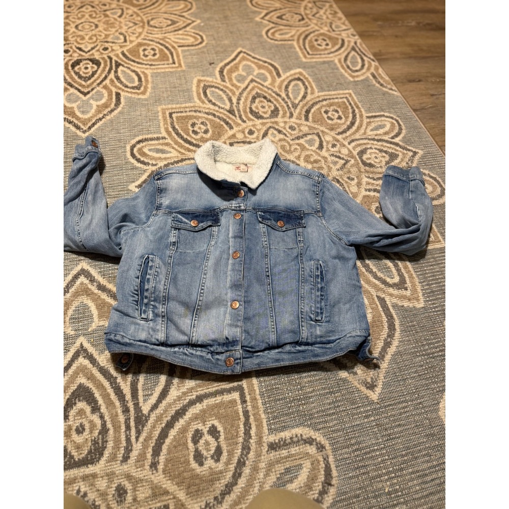 Arizona Jean Co Womens XL Denim Trucker Jacket Faux Shearling Lined Light Wash